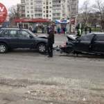В Киеве произошло опасное лобовое ДТП