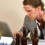 Трезвенники пропускают работу не реже алкоголиков