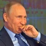 Путин потребовал бороться с безработицей в Архангельской области